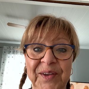 Meet your Posher, Celine